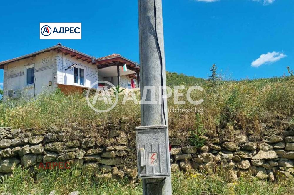 Продава КЪЩА, с. Падина, област Варна, снимка 14 - Къщи - 56254260