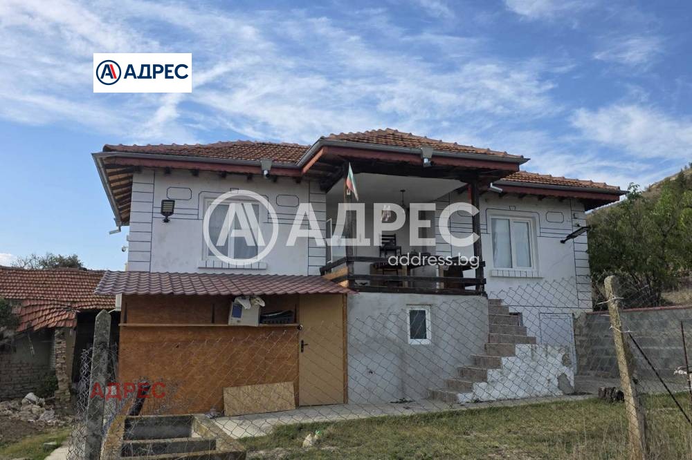 Продава КЪЩА, с. Падина, област Варна, снимка 3 - Къщи - 56254260