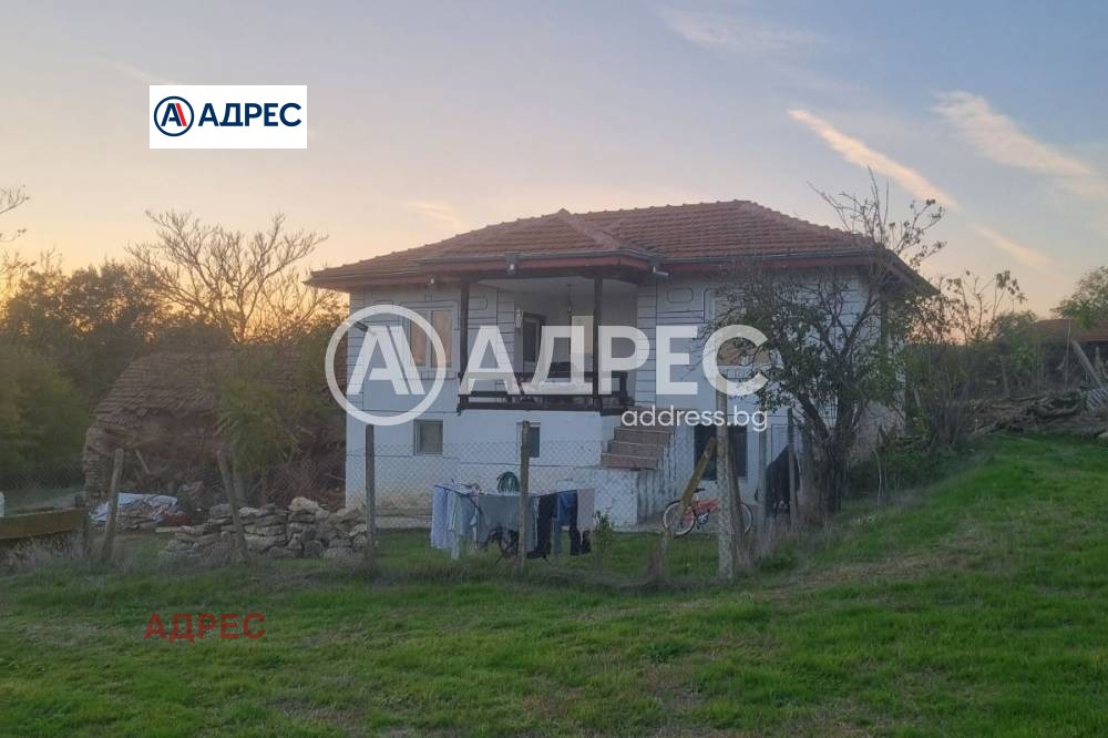 Продава КЪЩА, с. Падина, област Варна, снимка 15 - Къщи - 56254260