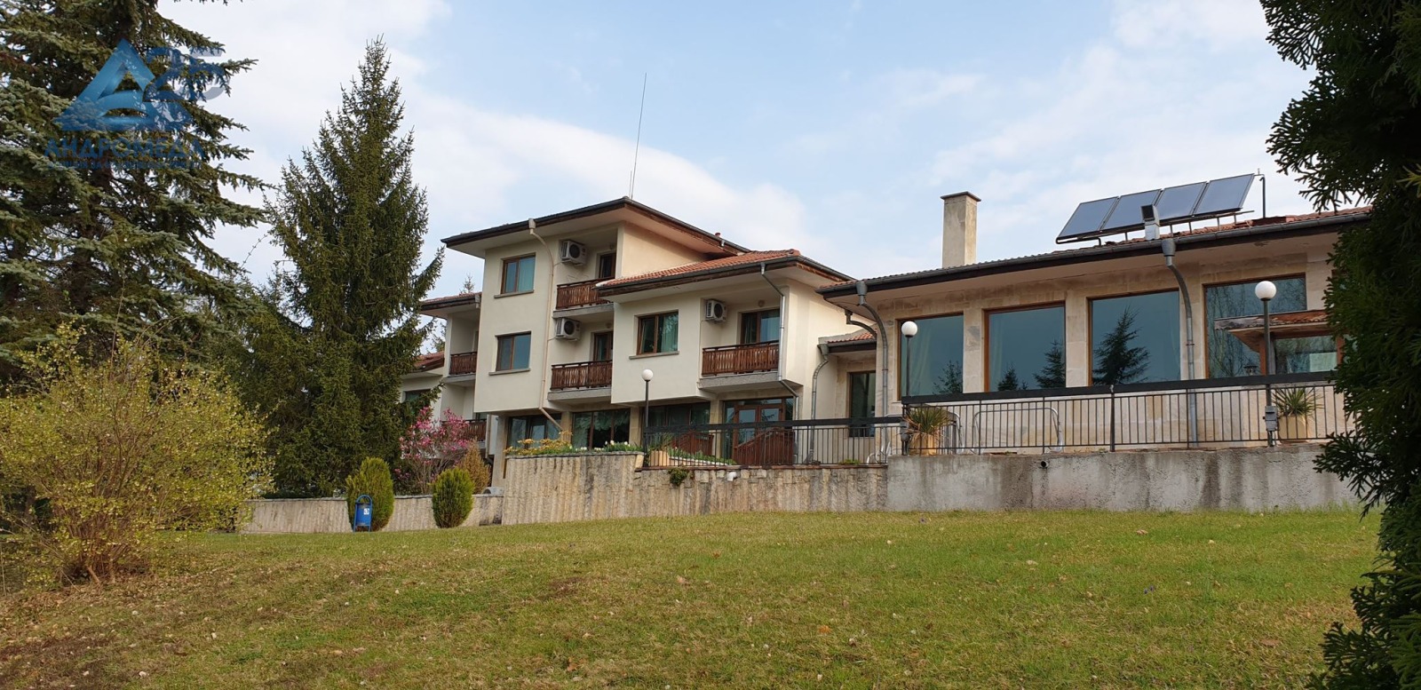 Продава ХОТЕЛ, гр. Априлци, област Ловеч, снимка 5 - Хотели - 54294075