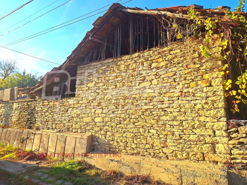 Продава КЪЩА, с. Леденик, област Велико Търново, снимка 3 - Къщи - 52278075