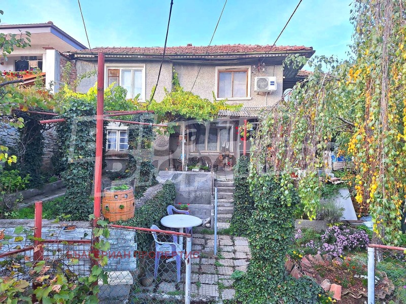 Продава КЪЩА, с. Леденик, област Велико Търново, снимка 5 - Къщи - 52278075