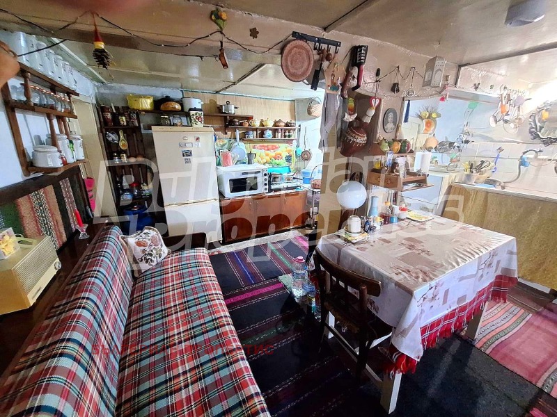 Продава КЪЩА, с. Леденик, област Велико Търново, снимка 12 - Къщи - 52278075