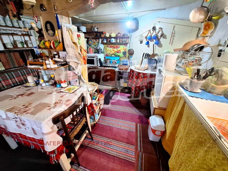 Продава КЪЩА, с. Леденик, област Велико Търново, снимка 11 - Къщи - 52278075