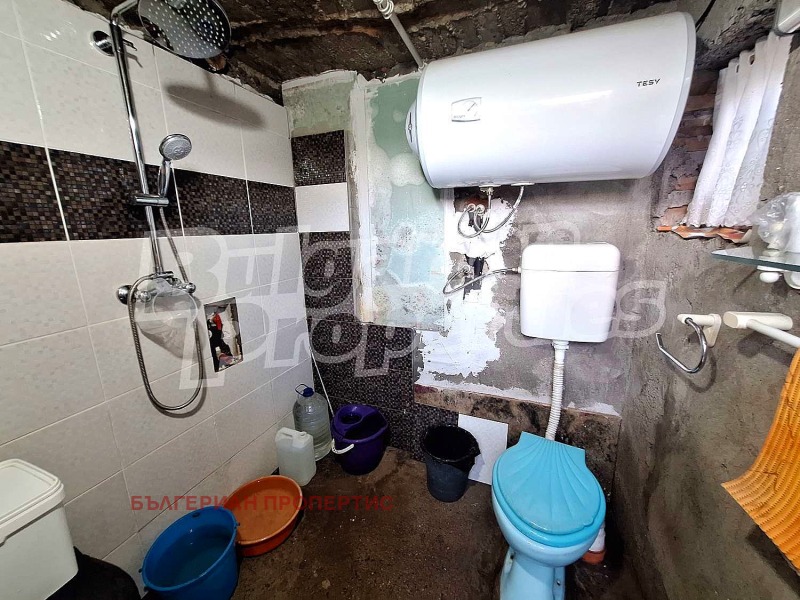 Продава КЪЩА, с. Леденик, област Велико Търново, снимка 13 - Къщи - 52278075