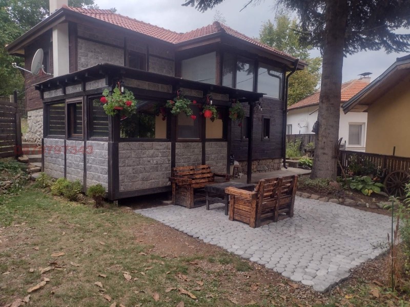 Продава ВИЛА, с. Вратца, област Кюстендил