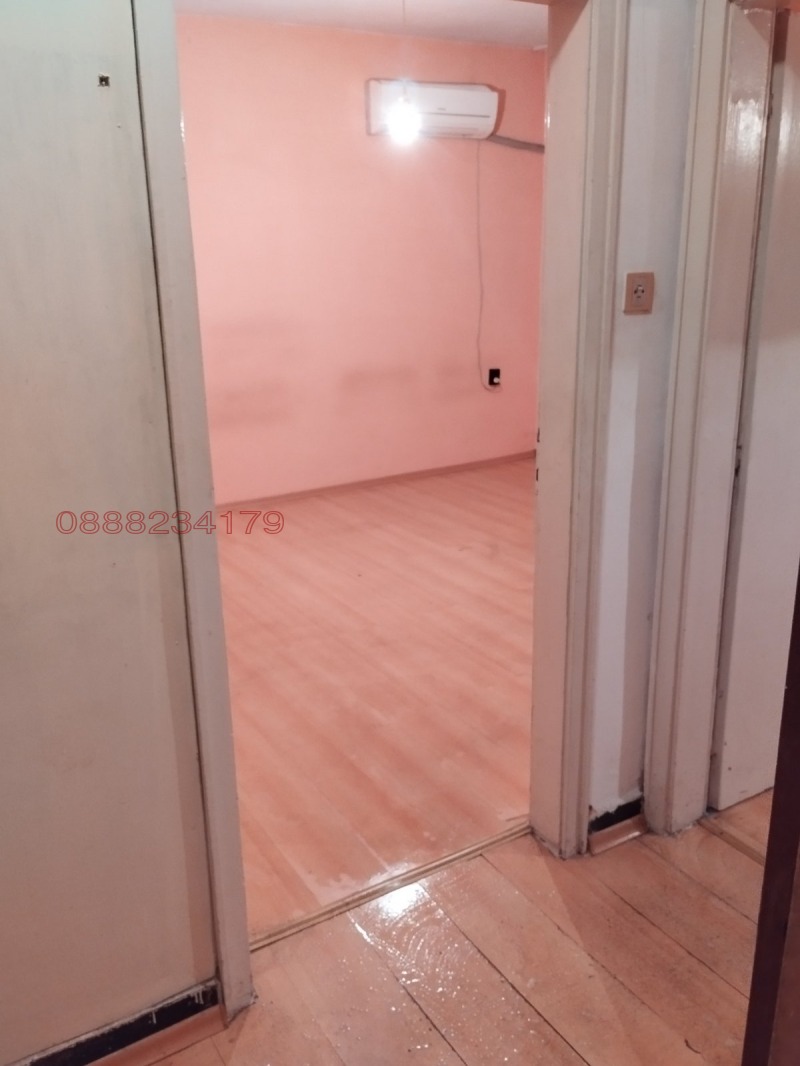 Продава 1-СТАЕН, гр. Нова Загора, област Сливен, снимка 2 - Апартаменти - 52771146