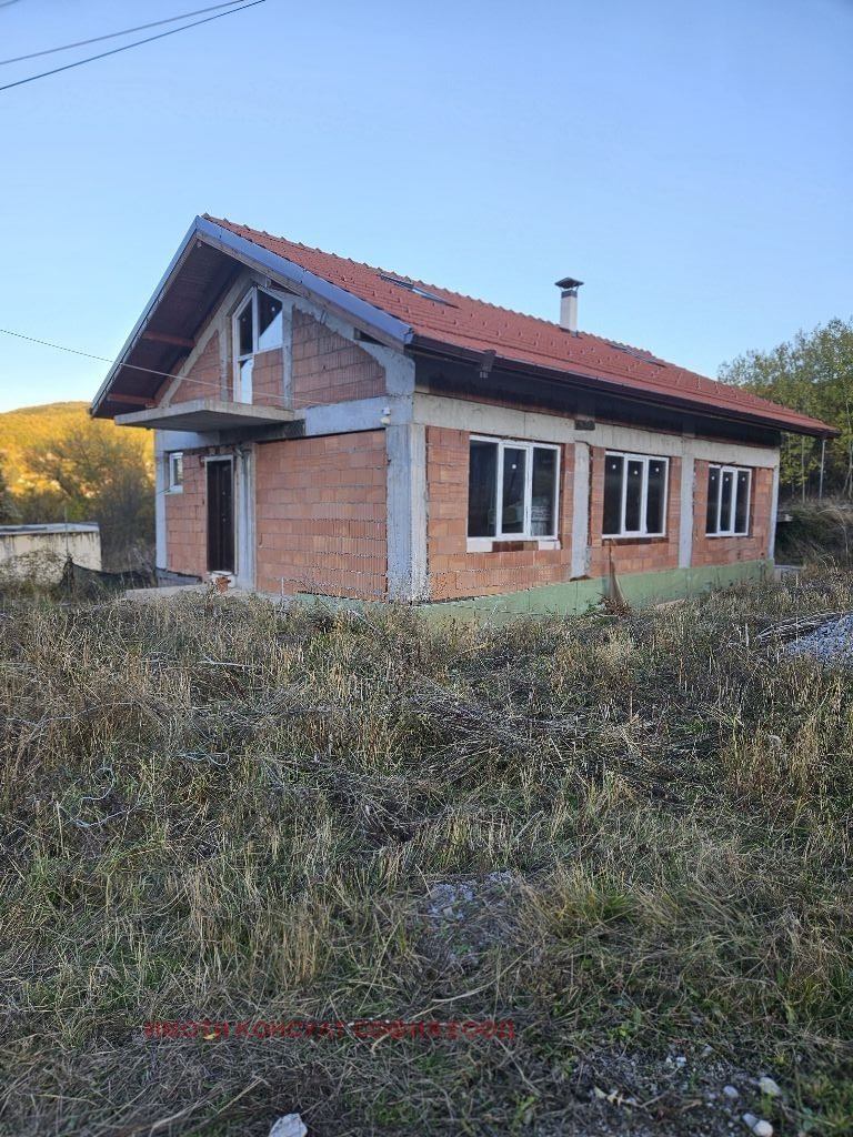 Продава КЪЩА, град София, с. Владая • 180000 € / 352049.40 лв. • 25661307 1