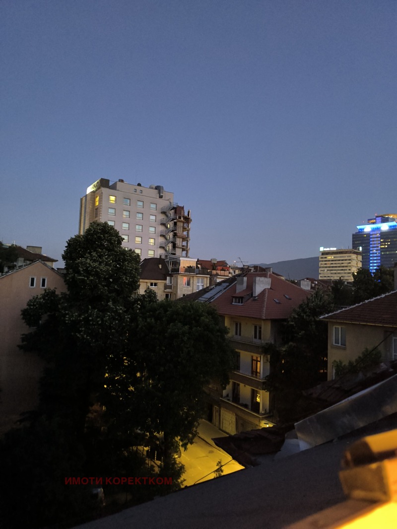 De vânzare  1 dormitor Sofia , Țentâr , 70 mp | 32100645 - imagine [6]