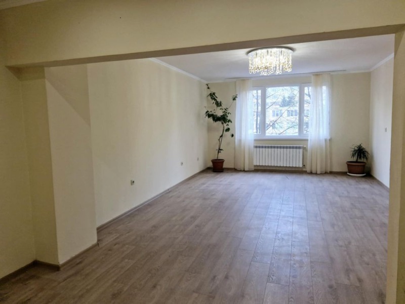 Na sprzedaż  2 sypialnie Sofia , Strelbiszcze , 101 mkw | 69327916 - obraz [2]