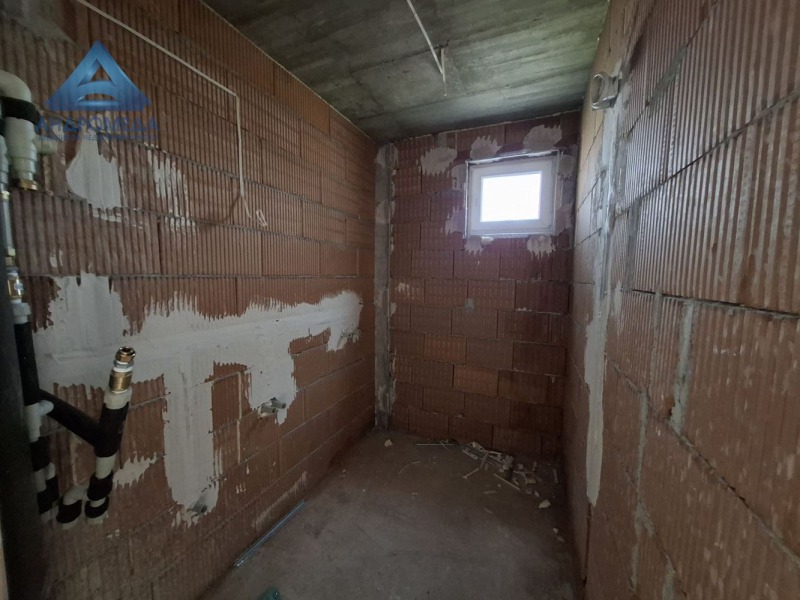 Eladó  2 hálószobás Pleven , Sirok centar , 87 négyzetméter | 57324398 - kép [10]