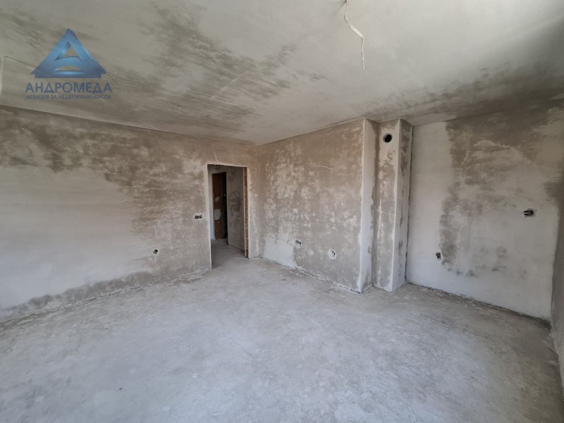 Eladó  2 hálószobás Pleven , Sirok centar , 87 négyzetméter | 57324398 - kép [2]