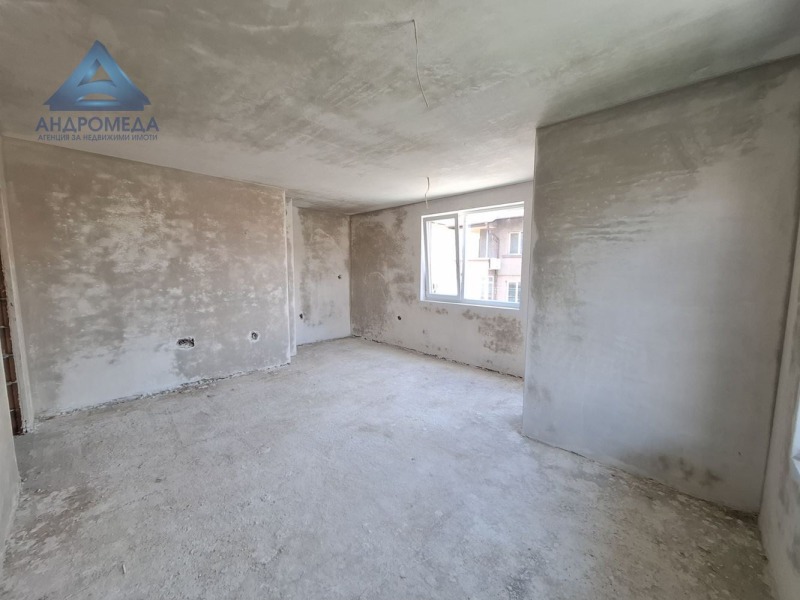 Eladó  2 hálószobás Pleven , Sirok centar , 87 négyzetméter | 57324398 - kép [3]