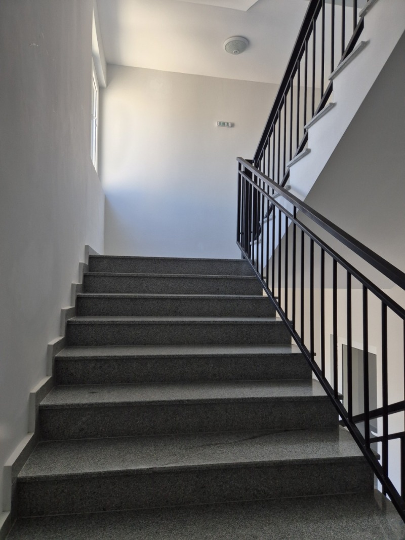 Продава 3-СТАЕН, гр. Бургас, област Бургас, снимка 3 - Апартаменти - 52653871