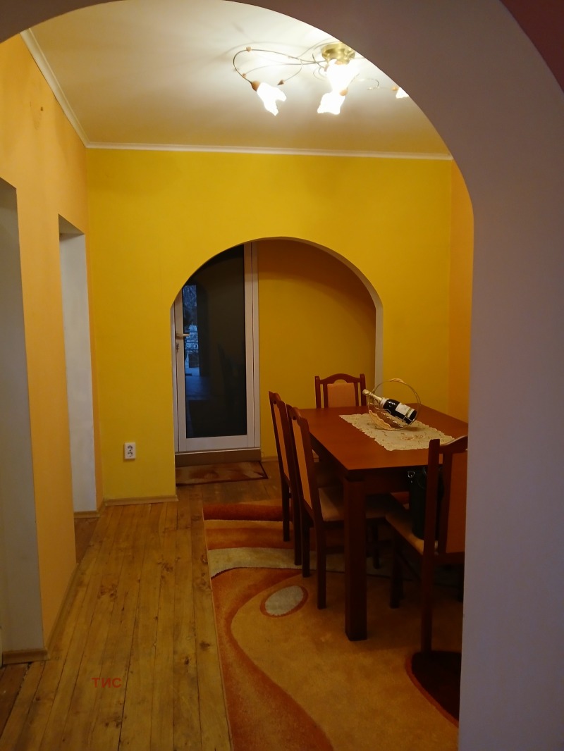 Продава ВИЛА, гр. Кюстендил, Върташево