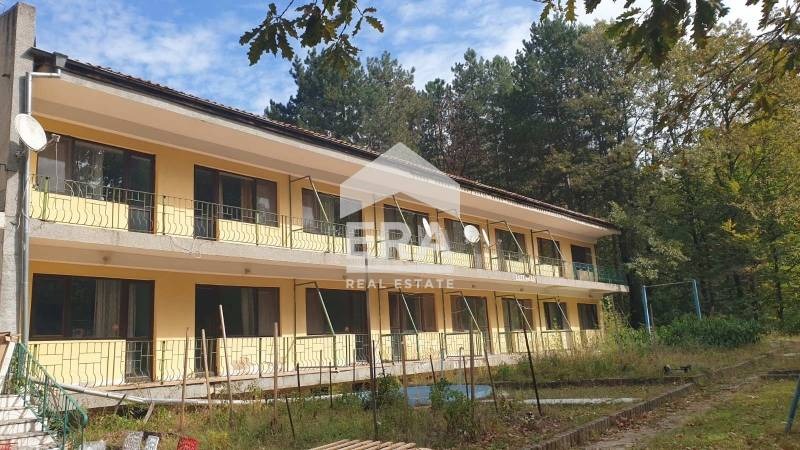 Продава ХОТЕЛ, гр. Долни чифлик, област Варна, снимка 2 - Хотели - 52279445