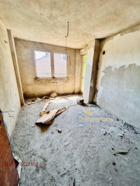 Hus Gulv Strazhitsa, region Veliko Tarnovo 10