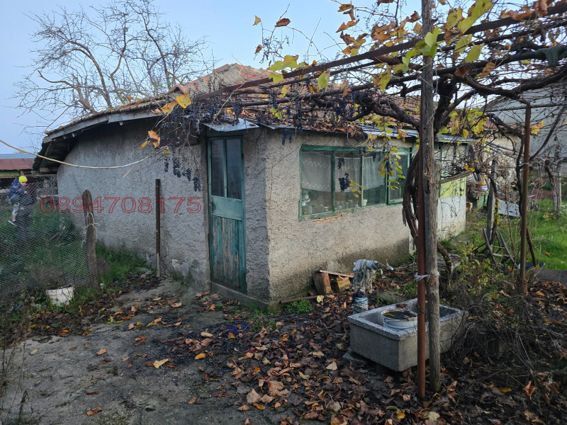 Продава КЪЩА, с. Кочмар, област Добрич, снимка 4 - Къщи - 52782061