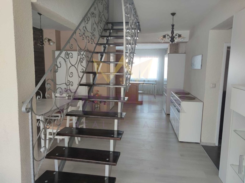 Продава МЕЗОНЕТ, гр. Варна, Колхозен пазар, снимка 2 - Апартаменти - 52489500