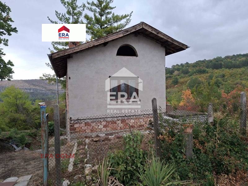 Продава КЪЩА, гр. Ловеч, Дръстене, снимка 2 - Къщи - 52272380