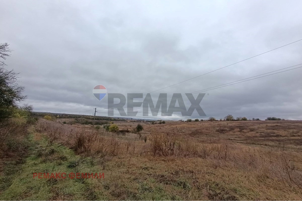 Продава ПАРЦЕЛ, с. Щипско, област Варна