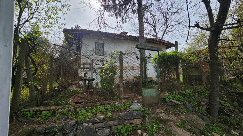 Продава КЪЩА в област София, с. Радотина - 70 кв.м / 28 000 € » 54 763.24 лв., НОВА СОФИЯ