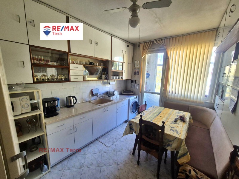 Продава 3-СТАЕН, гр. Левски, област Плевен