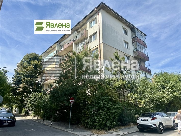 Продава 4-СТАЕН, 100 кв.м.429 000 €839 051.07 лв.град София, Изток 05:14 на 02 Декември 2025