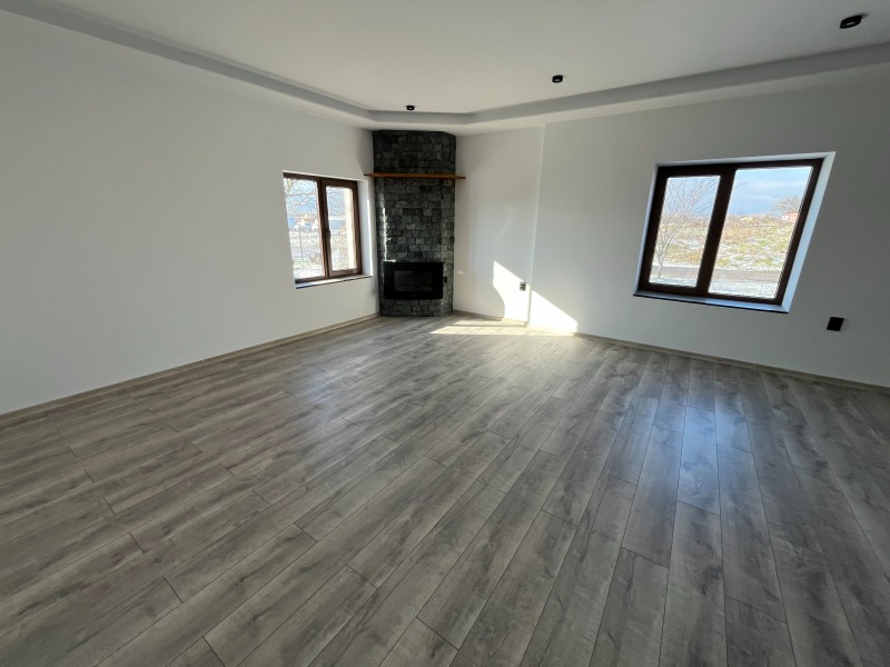Продава КЪЩА в област Стара Загора, с. Овощник - 120 кв.м / 190 000 € » 371 607.70 лв., ЕС ДИ ЕН ЕСТЕЙТС ЕООД
