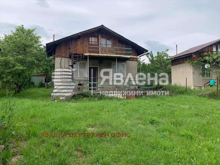 Продава КЪЩА, гр. Годеч, област София област