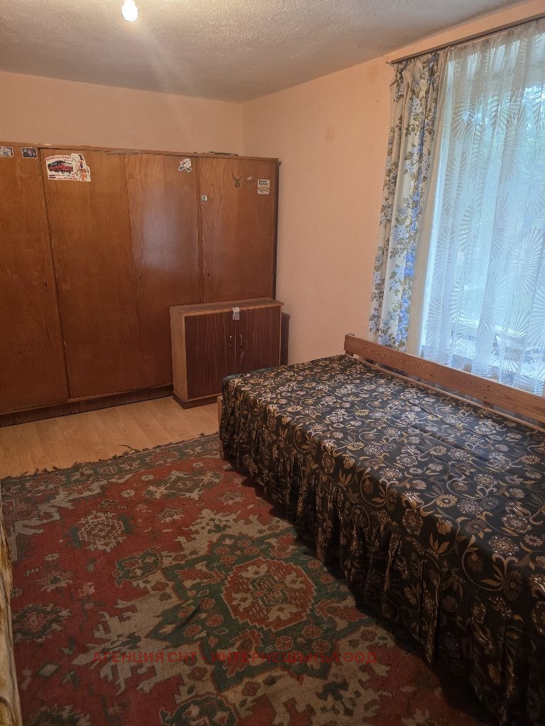 Продава КЪЩА, гр. София, Требич, снимка 6 - Къщи - 54958399