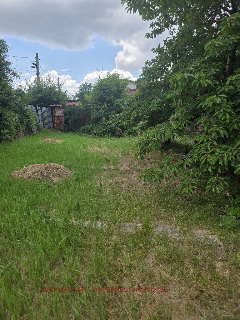 Продава КЪЩА, гр. София, Требич, снимка 2 - Къщи - 54958399