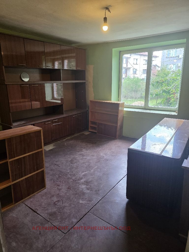 Продава КЪЩА, гр. София, Требич, снимка 7 - Къщи - 54958399