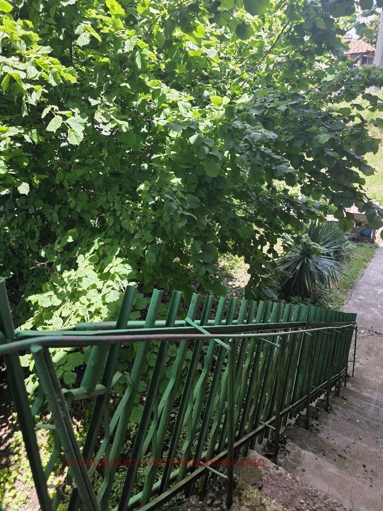 Продава КЪЩА, гр. София, Требич, снимка 17 - Къщи - 54958399