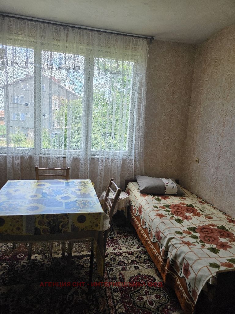 Продава КЪЩА, гр. София, Требич, снимка 13 - Къщи - 54958399