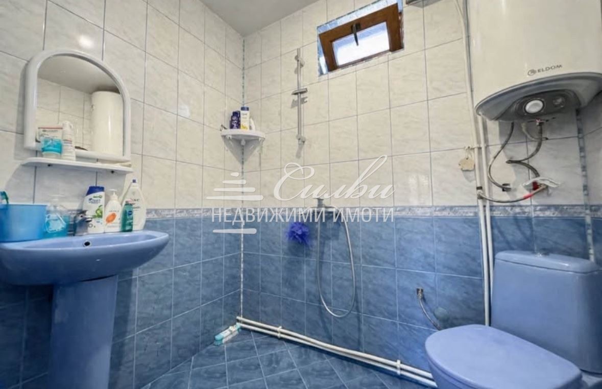 Продава КЪЩА, гр. Нови пазар, област Шумен, снимка 5 - Къщи - 54040120