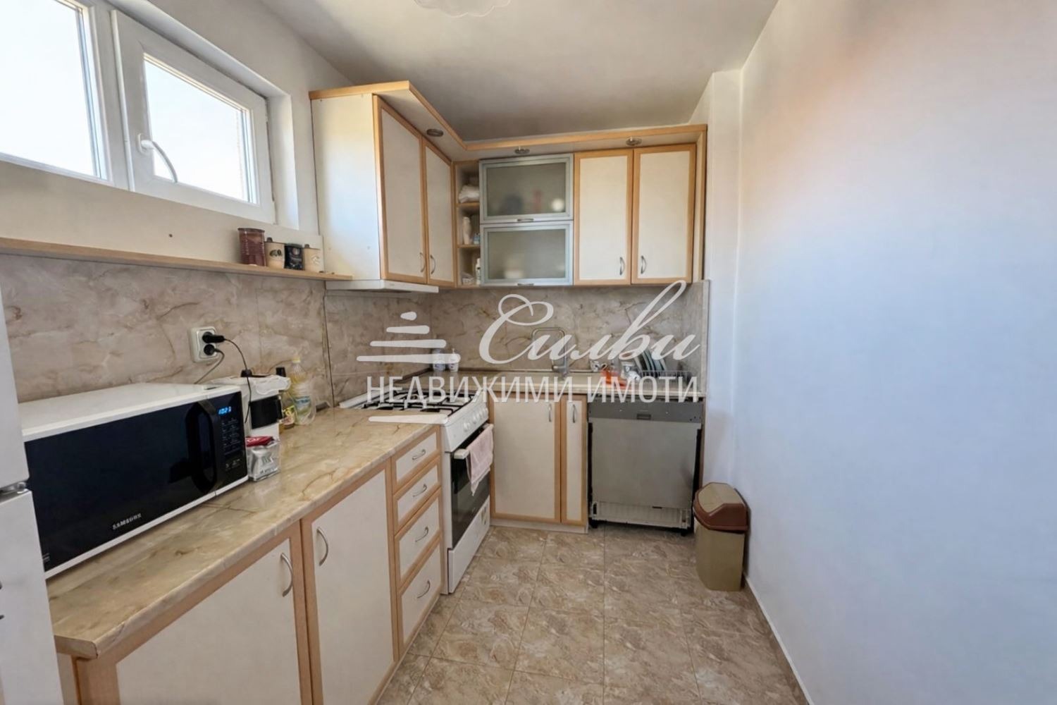 Продава КЪЩА, гр. Нови пазар, област Шумен, снимка 4 - Къщи - 54040120