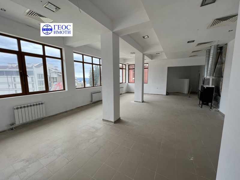 Продава ЗАВЕДЕНИЕ в област Смолян, к.к. Пампорово - 215 кв.м / 167 700 € » 327 992.69 лв., ГЕОС ИМОТИ ЕООД
