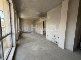 1 quarto Trochevo, Varna