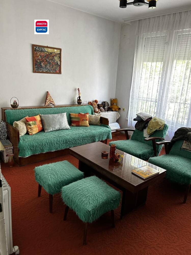 На продаж  2 спальні Бургас , Център , 81 кв.м | 79916427