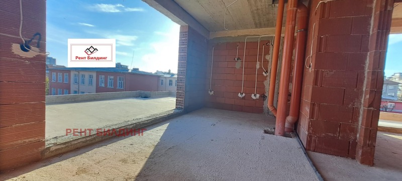 Продава МНОГОСТАЕН, гр. Бургас, Център, снимка 4 - Апартаменти - 52051235