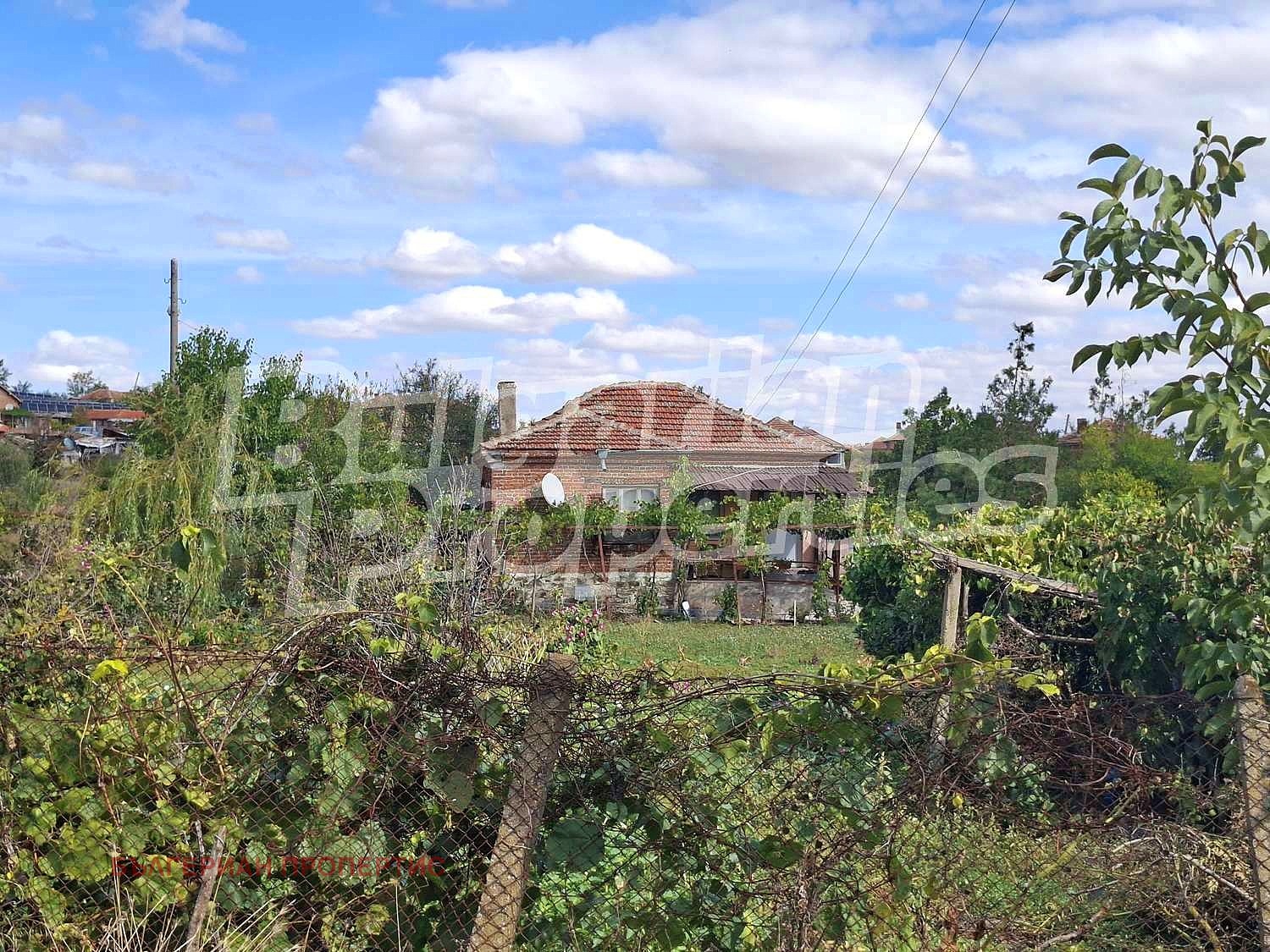 Продава КЪЩА, с. Пчела, област Ямбол, снимка 2 - Къщи - 51890149