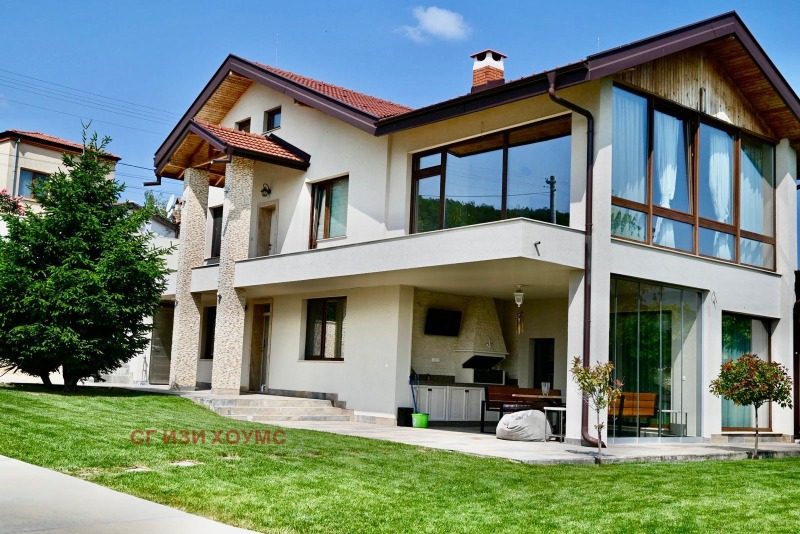 Продава КЪЩА в област Стара Загора, с. Малка Верея - 240 кв.м / 550 000 € » 1 075 706.50 лв., СГ ИЗИ ХОУМС