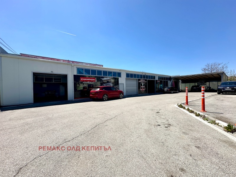 Продава ПРОМ. ПОМЕЩЕНИЕ в град Велико Търново, Промишлена зона - Запад - 1233 кв.м / При запитване, РЕМАКС ОЛД КЕПИТЪЛ