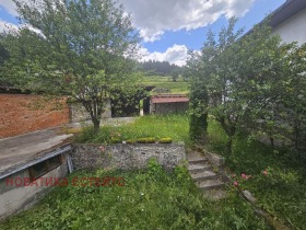 Ev Koprivşica, bölge Sofia