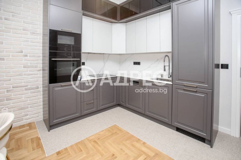 Продава МНОГОСТАЕН, гр. София, Център, снимка 14 - Апартаменти - 52309374