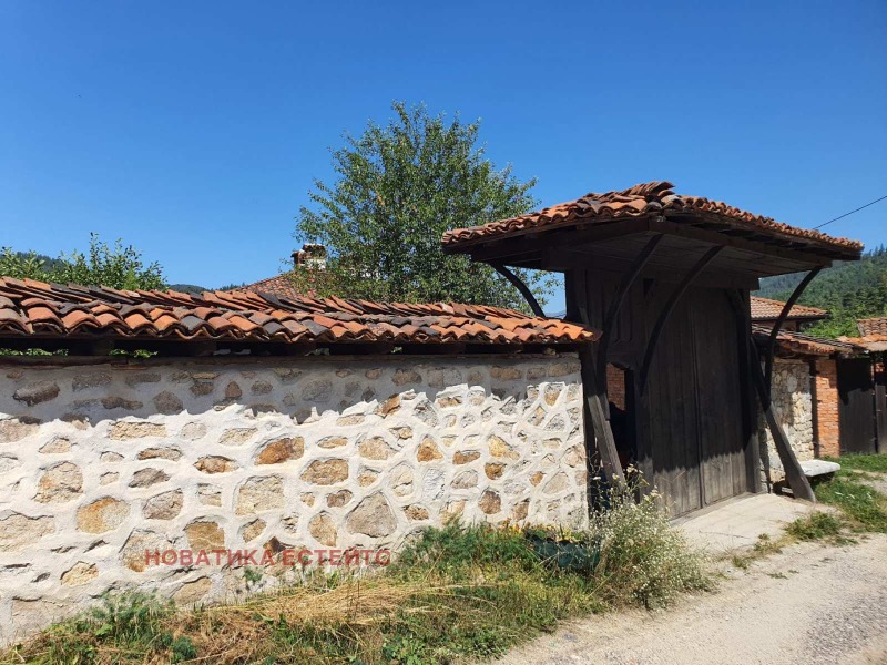 Till salu  Hus region Sofia , Koprivstjica , 170 kvm | 13362982