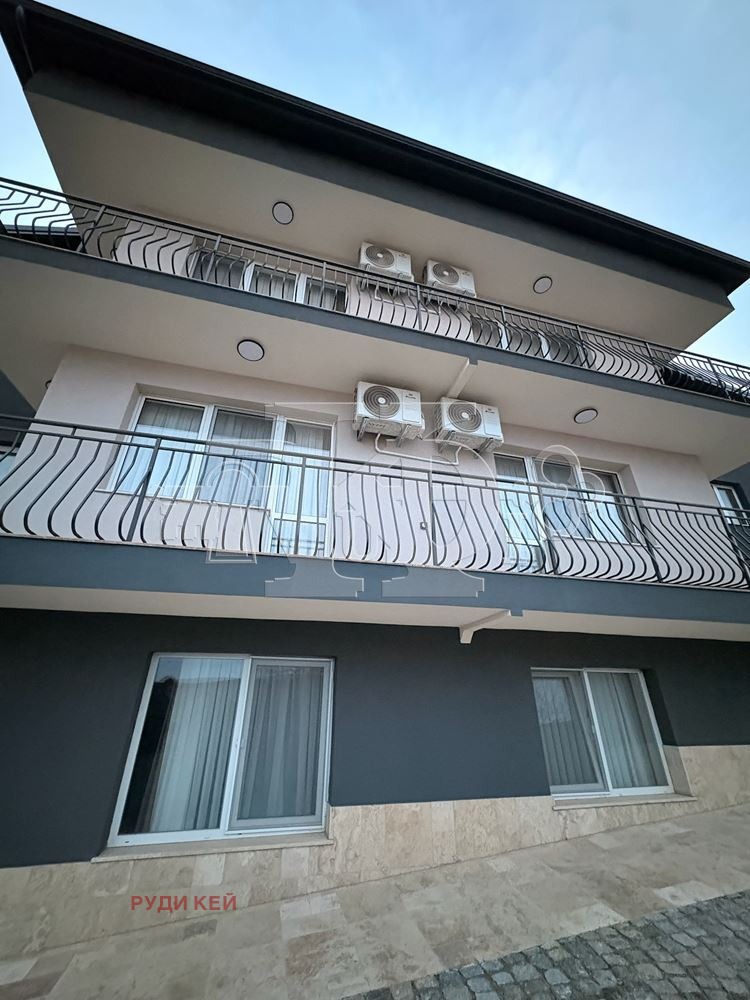 Продава КЪЩА, град Варна, Виница • 675000 € / 1320185.25 лв. • 75513706 1