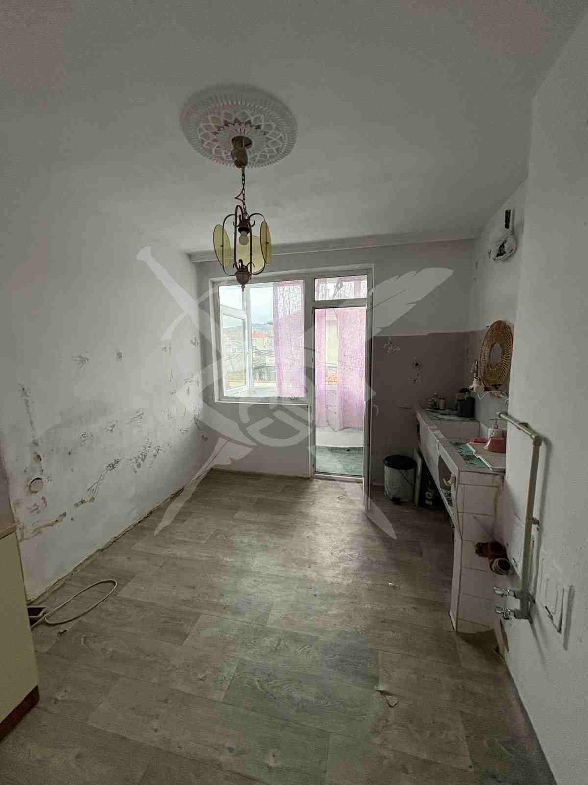 Продава ЕТАЖ ОТ КЪЩА, гр. Бургас, Банево, снимка 6 - Етаж от къща - 53957795