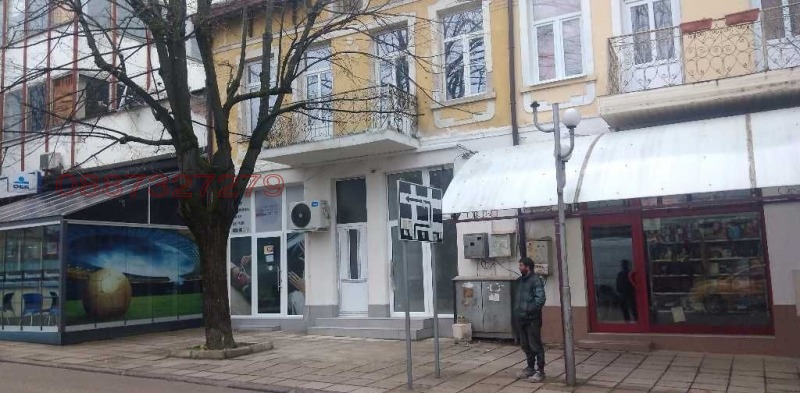 Продава ЕТАЖ ОТ КЪЩА, гр. Вършец, област Монтана, снимка 2 - Етаж от къща - 52782689